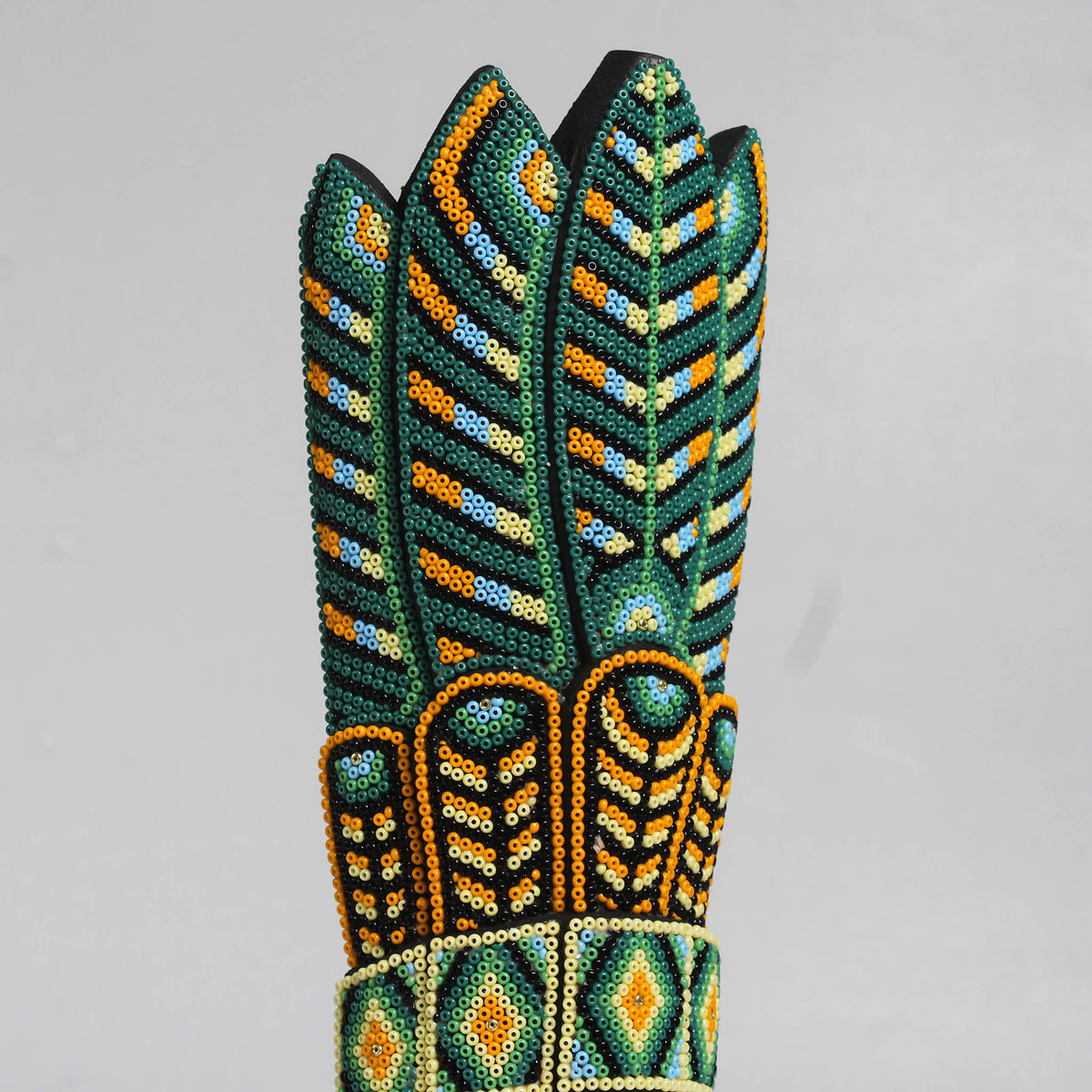 Máscara del Pensamiento Bonito – Alargada 30 cm, Verde Esmeralda y Amarillo