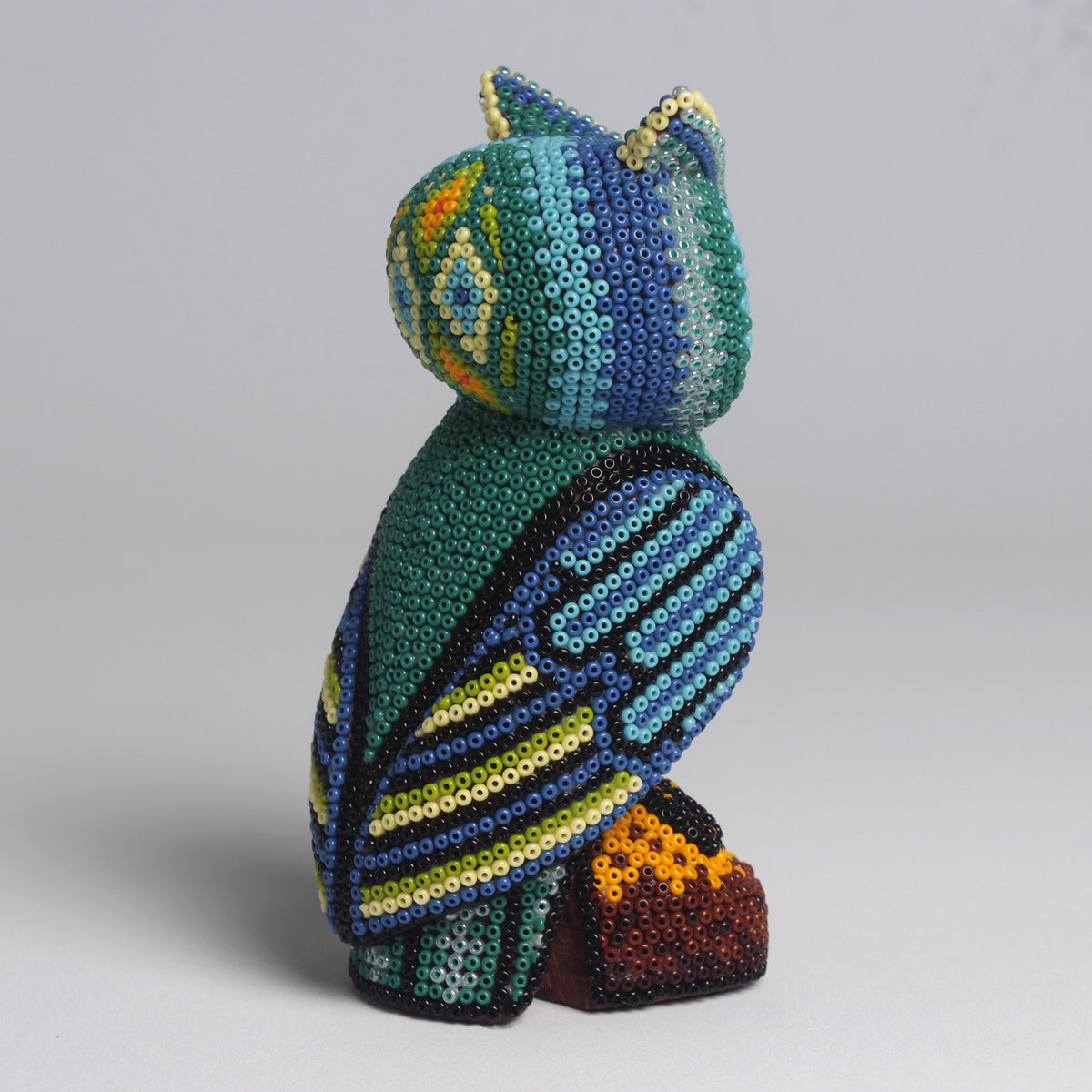 Escultura de Búho con Chaquira 13 cm, Turquesa y Verde