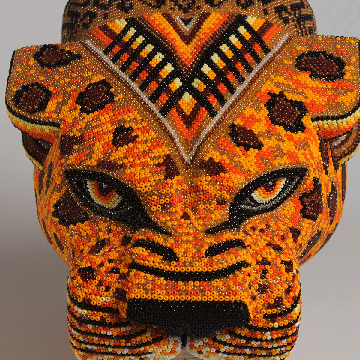 Escultura de Jaguar en Chaquira – Guardián