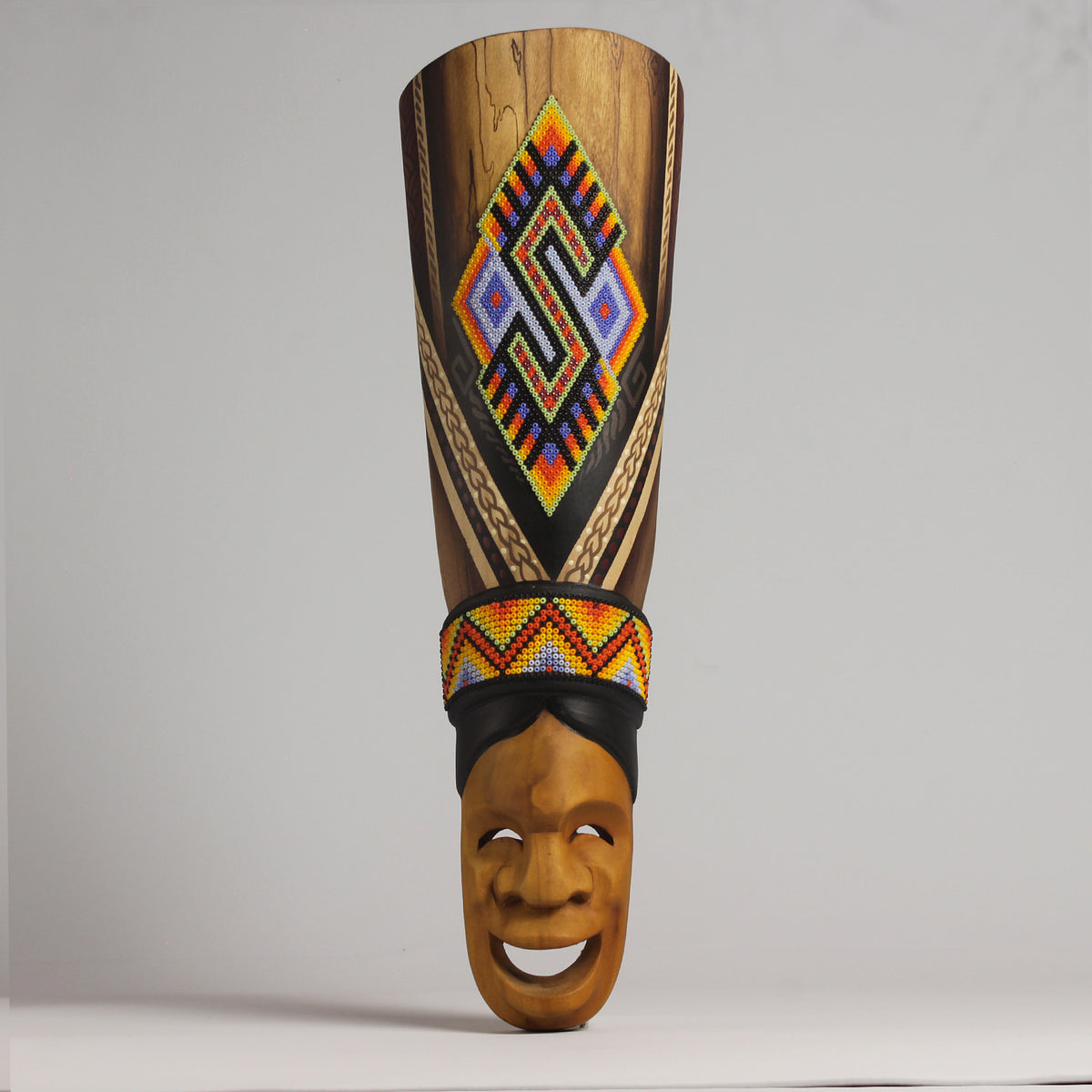 Máscara de la Alegría – Alargada 40 cm, Símbolo del Oso