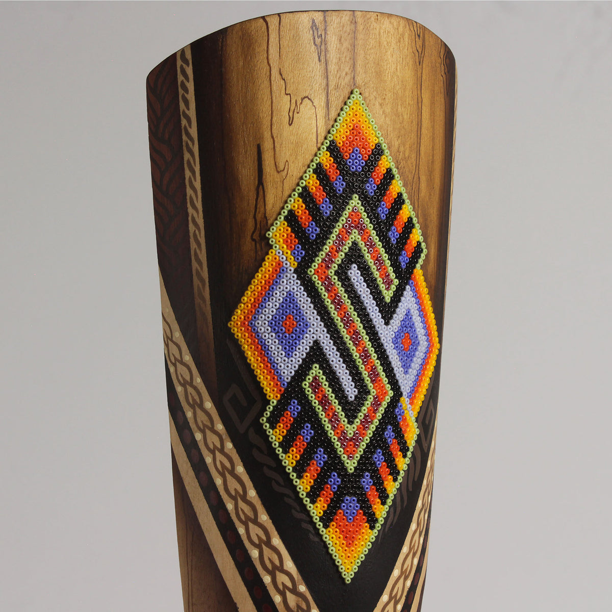 Máscara de la Alegría – Alargada 40 cm, Símbolo del Oso