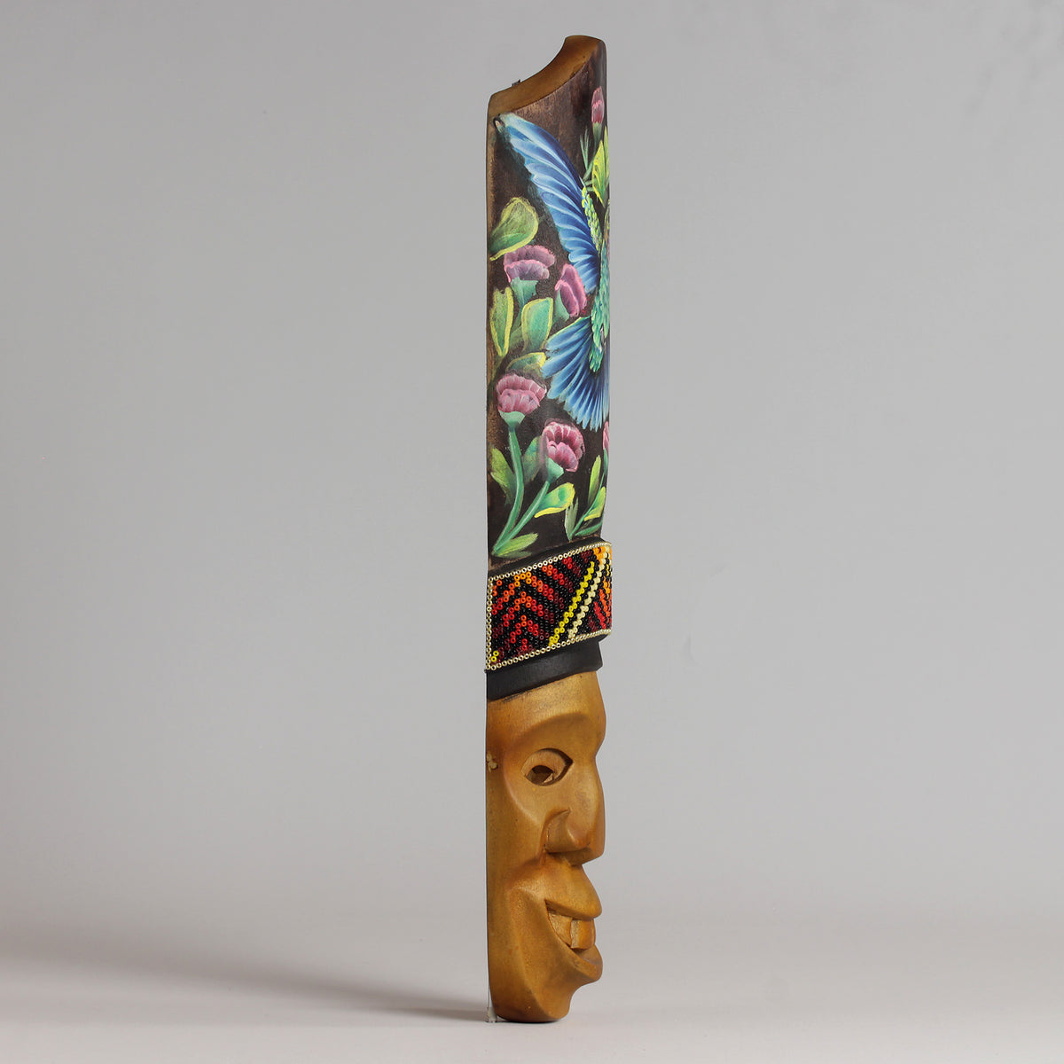 Máscara de la Alegría – Alargada 40 cm, Pintura de Colibrí