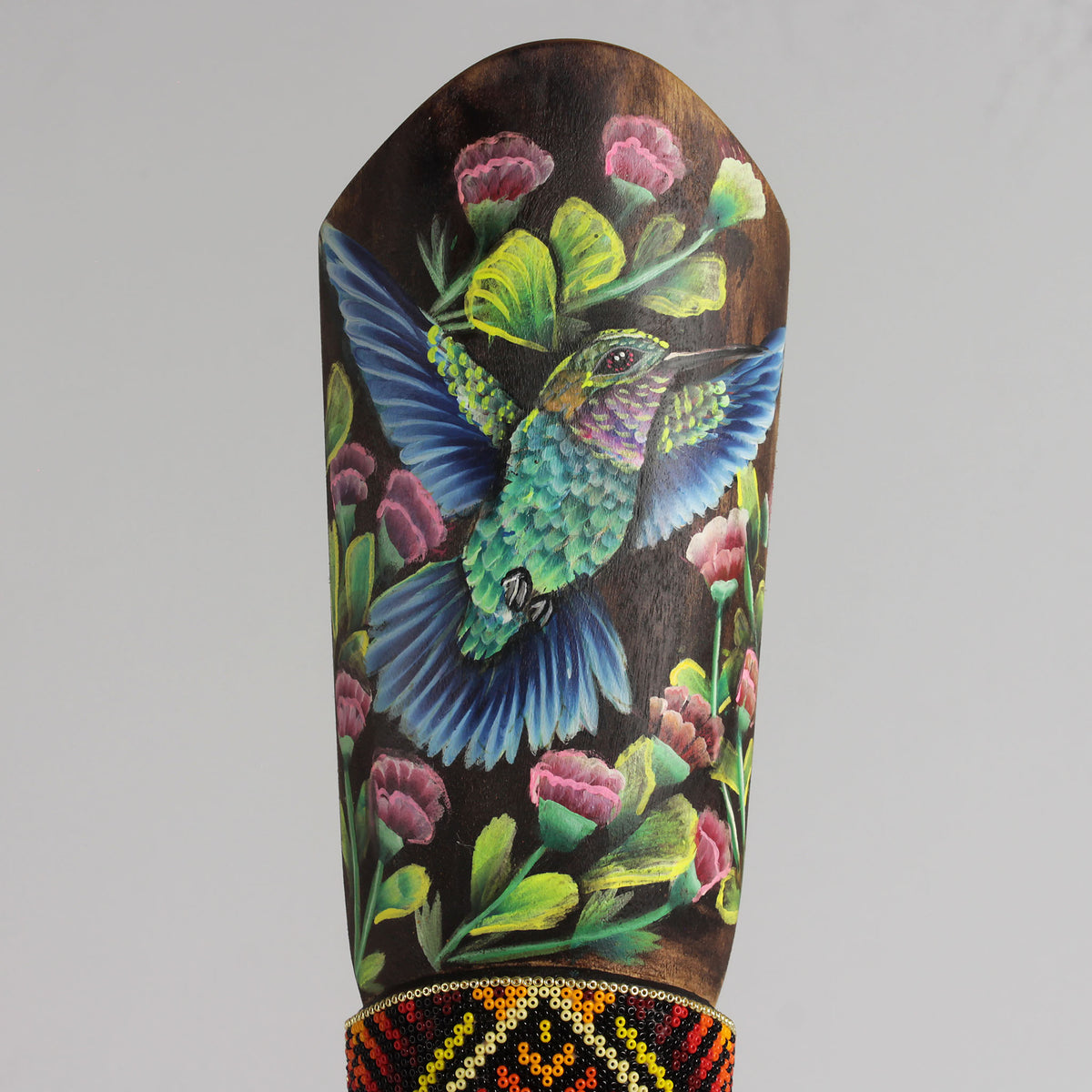 Máscara de la Alegría – Alargada 40 cm, Pintura de Colibrí