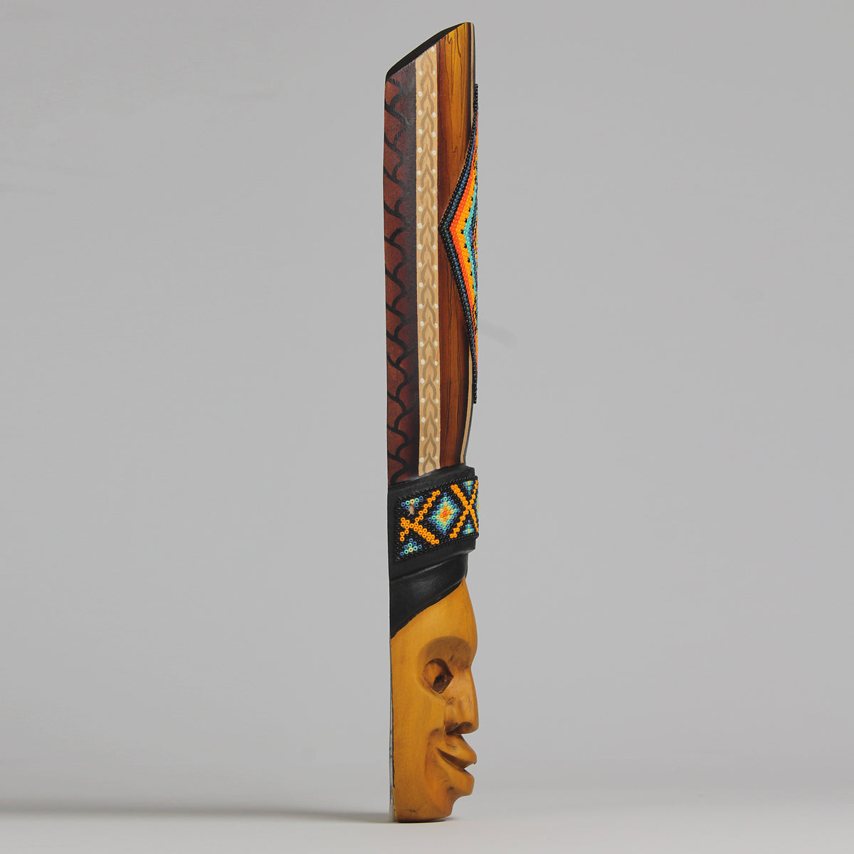 Máscara del Pensamiento Bonito – Alargada 40 cm, Símbolo de la Rana