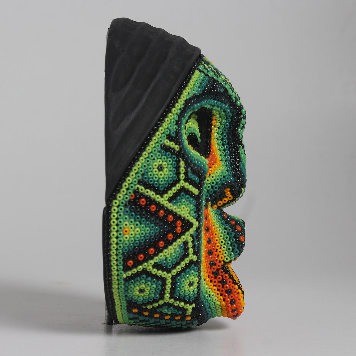 Máscara del Asombro – Redonda 12 cm, Verde y Naranja