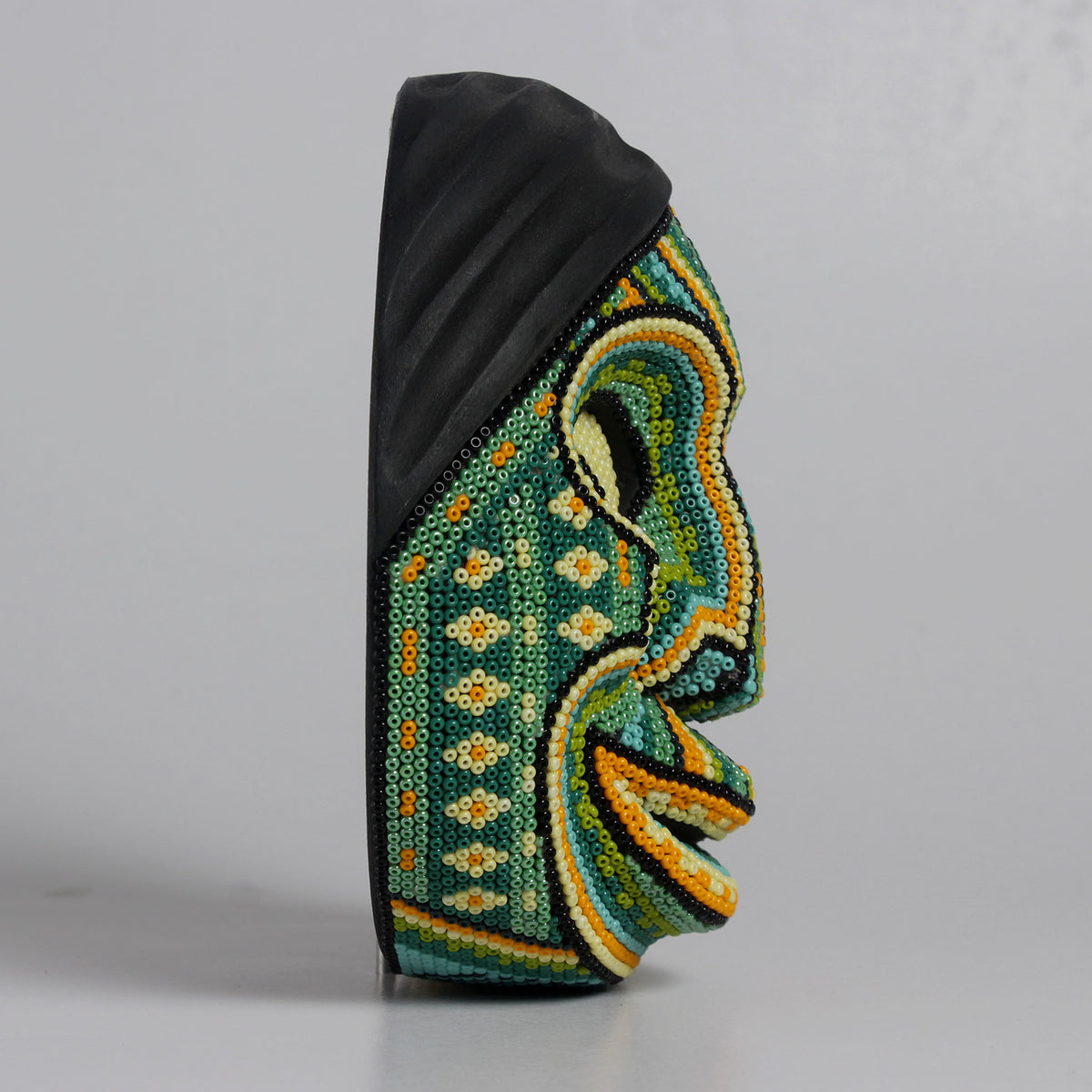 Máscara del Pensamiento Bonito – Redonda 15 cm, Verde y Amarillo